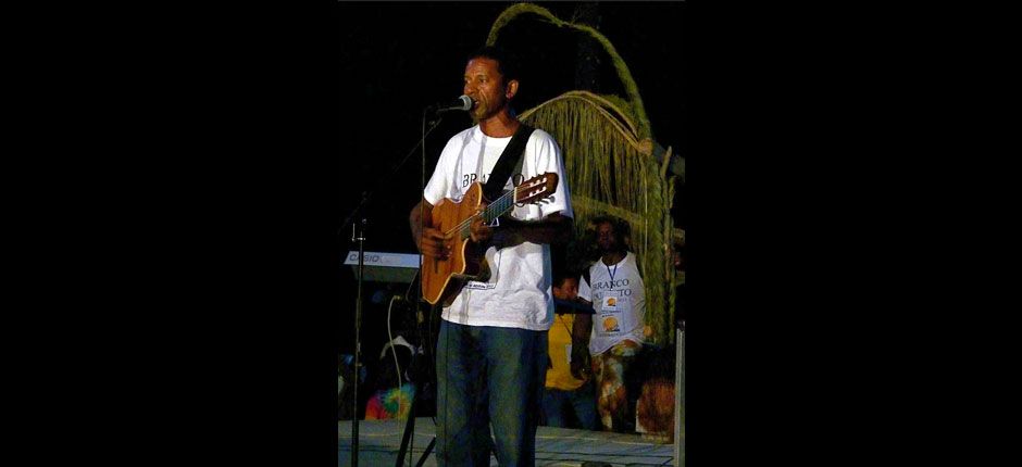Zé Manel, Festival de Bubaque (Bijagos Archipelago, Guinea-Bissau), Photo by Gill Harvey ©